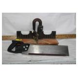VINTAGE METAL MITER BLOCK & SAW