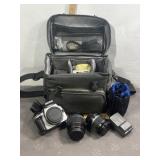 CANON REBEL XT CAMERA W/ XTRAS & CARRY CASE
