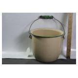 ENAMELWARE POT W/ GREEN STRIPE