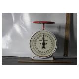 VINTAGE HOME CREST KITCHEN SCALE