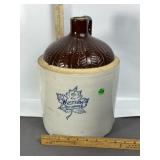 2 GAL. WESTERN MAPLE LEAF PINEAPPLE TOP JUG