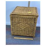 WICKER HAMPER