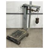 ANTIQUE FAIRBANKS PLATFORM SCALE