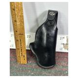 SMALL PISTOL HOLSTER W/ CLIP, SZ UNKNOWN, SMALL