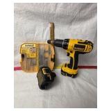 DEWALT 18v DRILL, BATTERIES