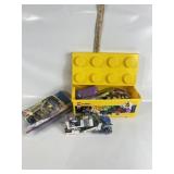SEVERAL LEGO SETS & PIECES