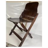 VINTAGE FOLDING CHAIR
