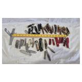 SEVERAL VINTAGE POCKET KNIVES