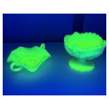 VINTAGE FENTON GLASSWARE DISHES