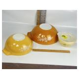 2 PYREX "BUTTERFLY GOLD" & "SHENANDOAH" MIX BOWLS