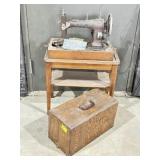 WHITE ROTERY SEING MACHINE IN CASE & TABLE