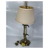 VINTAGE ADJUSTABLE DESK LAMP