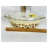 PYREX "GOLDEN ACORN" CASSEROLE DISH W/ LID