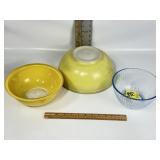 VARIETY PYREX BOWLS, CLEAR, YELLOW