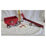 VITAGE ERTL METAL FARM TOYS
