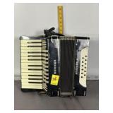 HONER STUDENT II VINTAGE ACCORDION, WORKS
