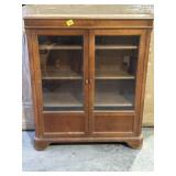 VINTAGE WOODEN DISPLAY BOOKCASE, EXTENSOLE CORP