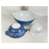 3 PYREX "COLONIAL MIST" CINDERELLA BOWLS
