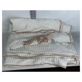 VINTAGE WHITE CHENILLE YOUTH BLANKET