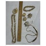 SARAH COVENTRY COSTUME JEWLERY ITEMS