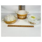 3 PYREX "BUTTERFLY GOLD" BOWLS W/ 2 LIDS