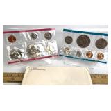 1974 U.S MINT UNCIRCULATED SET P & D / IKE DOLLAR