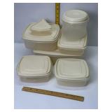 RUBBERMAID PLASTIC STORAGE CONTAINERS