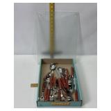 SET OF KITCHEN SILVERWARE, GLASS CUTTING BOARD