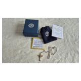 BRADFORD EXCHANGE KINKADE CROSS PENDANT