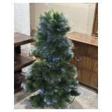 4FT FIBER OPTIC CHRISTMAS TREE, NEEDS NEW CORD