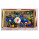 COLLECTION OF VINTAGE MARBLES