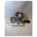 CENTER PIECE FLORAL DECORATION, LIGHT UP DISPLAYS