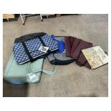 ASSORTMENT OF REUSABLE SHOPPING BAGS