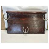 HORSESHOE WALL HANGING DECOR, 37' X 17'