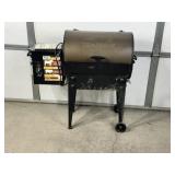 TRAEGER PELLET SMOKER, COOKBOOK, COVER
