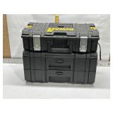 DEWALT STACKABLE TOOLBOX W/ DRAWERS