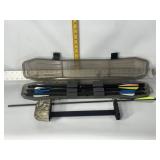 CARBON EXPRESS CROSSBOLT 20" ARROWS IN CARRY CASE