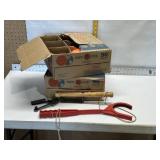 WHITE FLYER TARGETS & HAND THOWERS, 1 1/4 CASES
