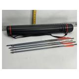 CROSSBOW ARROWS IN PLASTIC CARRY CASE