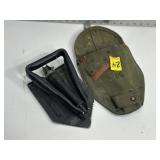 FOLDING SHOVEL IN GEEEN U.S.CANVAS CARRIER