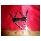 VICTORINOX KNIFE