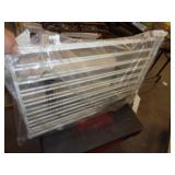 METAL CHILD GATE / WHITE