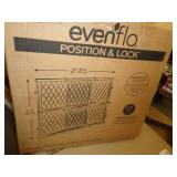 23"H X 26-42" W CHILD GATE / WOOD & PLASTIC
