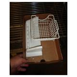 WALL SHELF & WIRE BASKET
