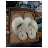 MINNETONKA HOUSE SHOES SZ 7 WOMENS