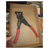 RIVET GUN