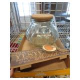 CANISTER & DECOR