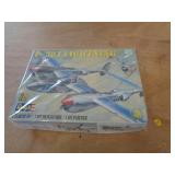 2011 1:48 P-38J LIGHTNING / REVELL