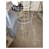 2 - HEAVY TOMATO CAGES