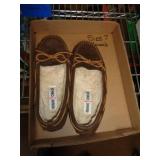 MINNIETONKA SHOES SZ 7